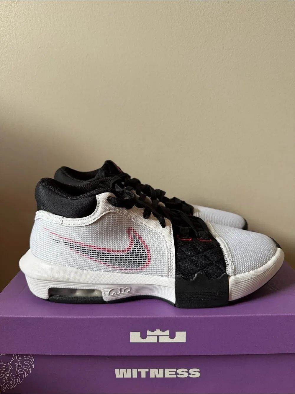 Nike Lebron Witness 8 White University Red FB2239-103 Men’s Size 11.5